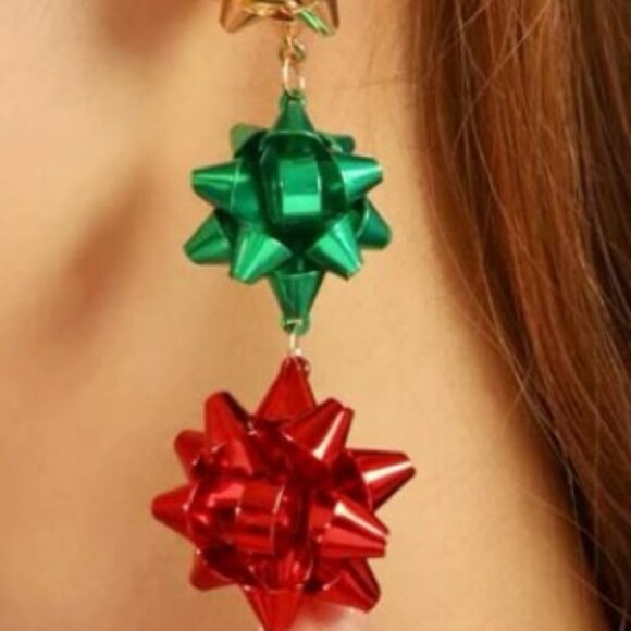 NEW HOLIDAY GIFT BOWS TIER METAL EARRINGS RED GREEN SILVER - Picture 8 of 8